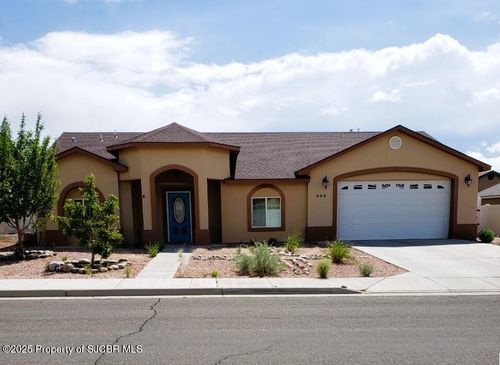 800 Monarch St, Farmington, NM, 87401-4433 | Card Image