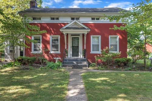 311 Mcchesney St, Wilson, NY, 14172-9511 | Card Image