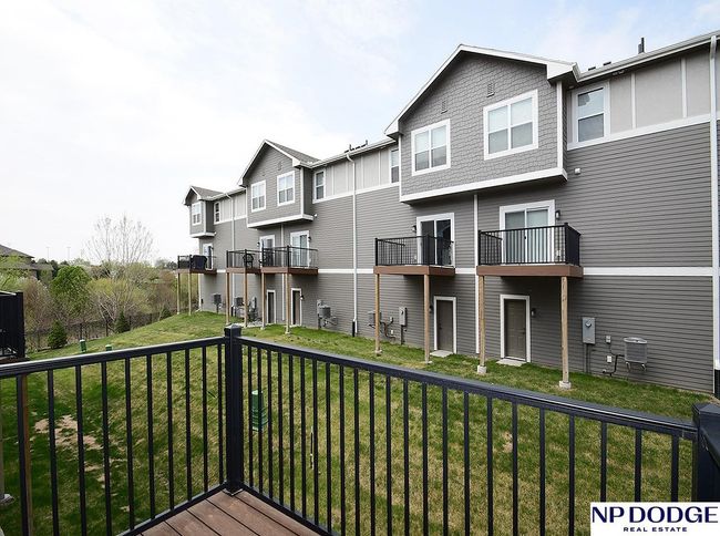 20856 S Plz, Townhouse with 3 bedrooms, 3 bathrooms and 2 parking in Elkhorn NE | Image 10