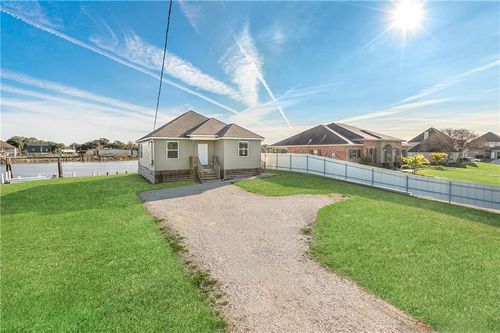 4961 John St, Barataria, LA, 70036-4781 | Card Image