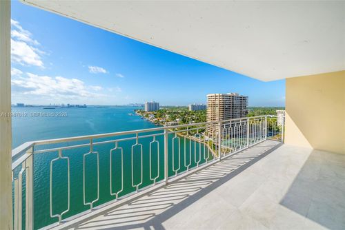 19d-11111 Biscayne Blvd, Miami, FL, 33181-3404 | Card Image