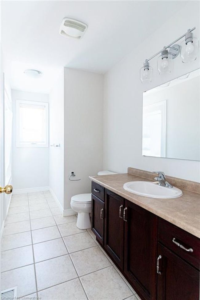 39 Naomi Crt, House other with 4 bedrooms, 3 bathrooms and 6 parking in Ancaster ON | Image 20