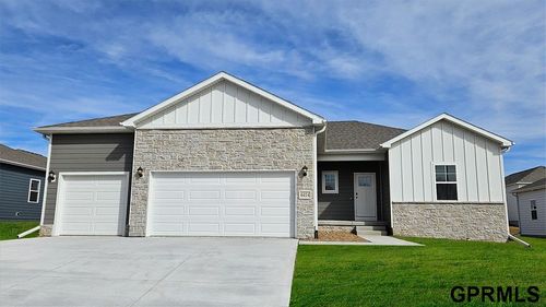 6235 Harvest Dr, Papillion, NE, 68157-2361 | Card Image