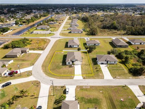 833 Youngreen Dr, FORT MYERS, FL, 33913 | Card Image