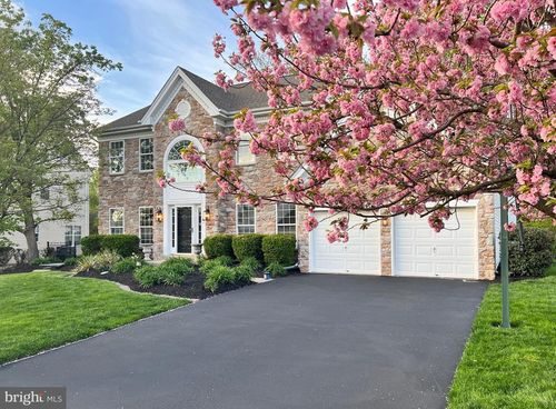 3805 E Brandon Way, DOYLESTOWN, PA, 18902-6229 | Card Image