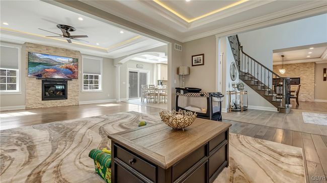 Living Room | Image 14
