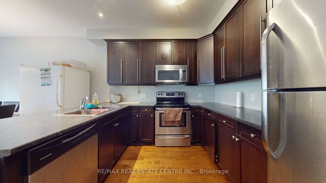 1020 Oakcrossing Gate, Condo with 5 bedrooms, 4 bathrooms and 1 parking in London ON | Image 9