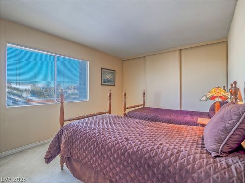 231-725 N Royal Crest Cir, Las Vegas, NV, 89169-8305 | Card Image