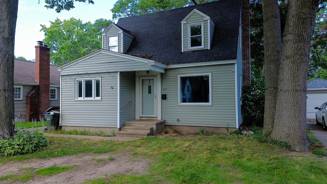 Green St, Muskegon, MI 49442