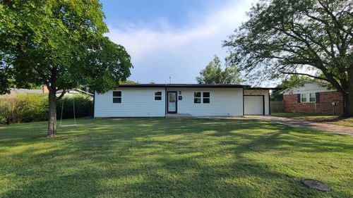 1302 Western St, Wellington, KS, 67152-3263 | Card Image