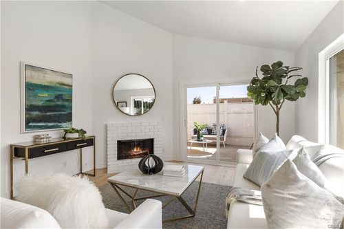 12-8892 W Katella Ave, Anaheim, CA, 92804 | Card Image