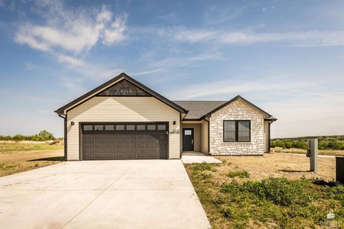 2418 Cinder Ct, Junction City, KS, 66441 | Card Image