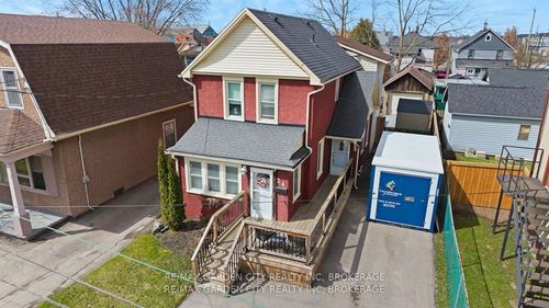 24 Beatrice St, Welland, ON, L3B2Z3 | Card Image