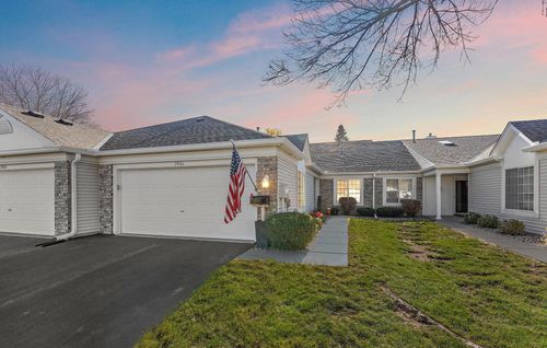 7556 Ojibway Park Bay, Woodbury, MN, 55125-4302 | Card Image