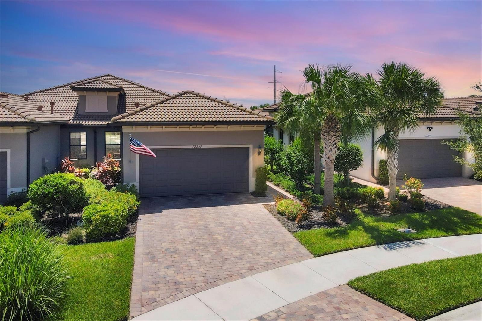 Myrtle Bay Ct, Sarasota, FL 34238