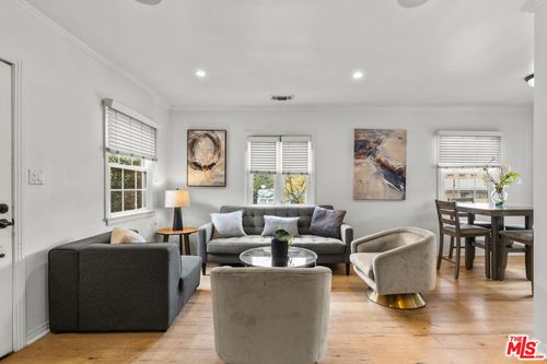 3320 Barham Blvd, LOS ANGELES, CA, 90068-1451 | Card Image