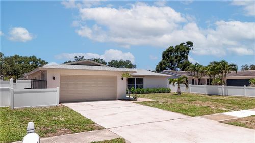 10428 137th Ln, Largo, FL, 33774-5322 | Card Image