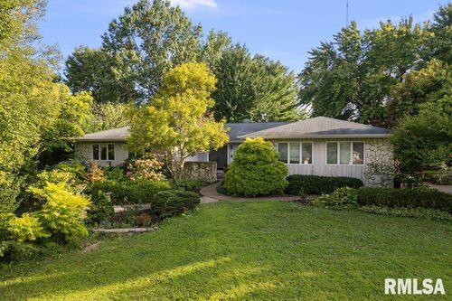 3210 Quail Ridge Rd, Bettendorf, IA, 52722-5339 | Card Image