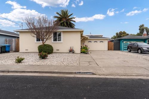 1151 Encanto Way, Pacifica, CA, 94044-3344 | Card Image
