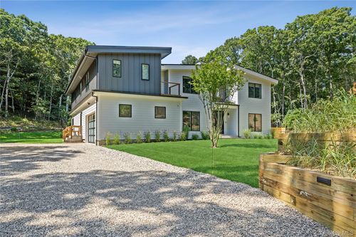 19 Elm Ln, Montauk, NY, 11954 | Card Image