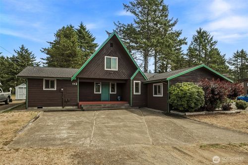 112 Canal Dr Ne, Ocean Shores, WA, 98569-9719 | Card Image