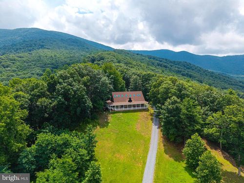 3827 Pine Grove Rd, STANLEY, VA, 22851-5423 | Card Image