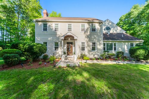 32 Echo Valley Rd, Newtown, CT, 06470-1145 | Card Image