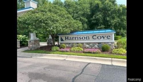 25808 Maritime Cir, Harrison Twp, MI, 48045-3075 | Card Image