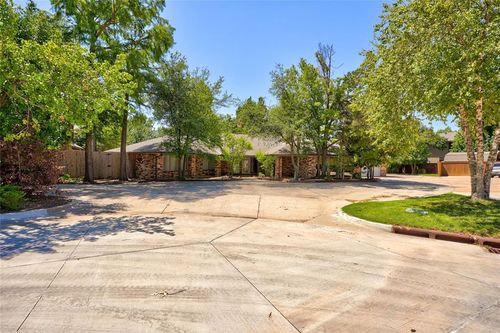 6325 Glenbrook Ct, Oklahoma City, OK, 73118-1019 | Card Image