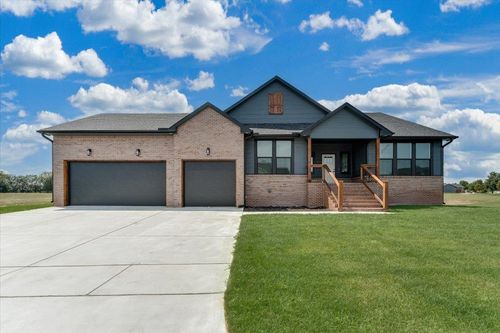 462 Stoney Creek St, Clearwater, KS, 67026-8715 | Card Image