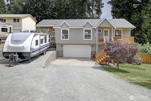 1655 Vine Maple Ln, Camano Island, WA, 98282-7516 | Card Image