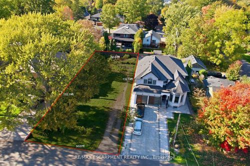 75 Troy St, Mississauga, ON, L5G1S6 | Card Image