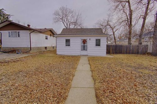 216 7 St N, Vauxhall, AB, T0K2K0 | Card Image