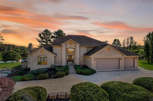 533 Aaron Ave, Jackson, OH, 45640-9439 | Card Image