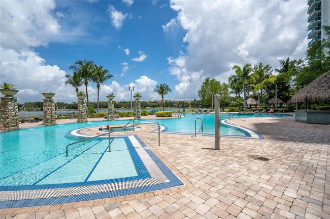 APT-1603N - 2641 N Flamingo Rd, Condo with 2 bedrooms, 2 bathrooms and null parking in Sunrise FL | Image 28
