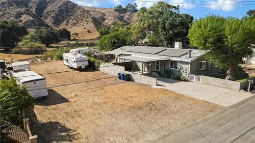 28517 Lincoln Ave, Castaic, CA, 91384-2442 | Card Image