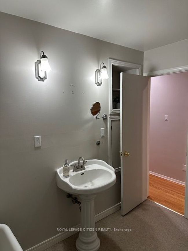 394073 County Rd 12, House other with 5 bedrooms, 2 bathrooms and 6 parking in Amaranth ON | Image 18