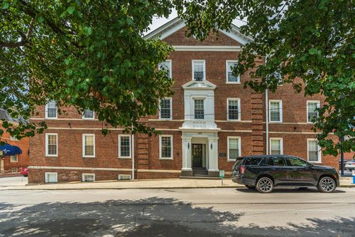 10-200 W Second St, Lexington, KY, 40507-1115 | Card Image