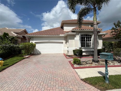 1540 Lacosta Dr W, Pembroke Pines, FL, 33027-2307 | Card Image