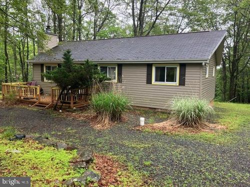 12 Chickadee Ln, Albrightsville, PA, 18210-3923 | Card Image