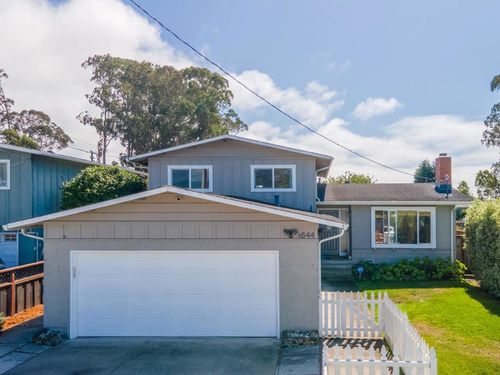 544 Grove St, Half Moon Bay, CA, 94019 | Card Image
