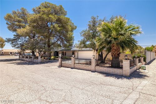 3090 Westwind Rd, Las Vegas, NV, 89146-6859 | Card Image