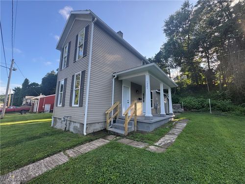 1321 Woodlawn Ave, Zanesville, OH, 43701-5944 | Card Image