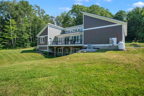 64 Rhubarb Ridge Rd, Saint Albans, VT, 05478-8161 | Card Image
