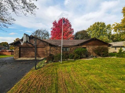 8126 203rd Ave, Bristol, WI, 53104-9710 | Card Image