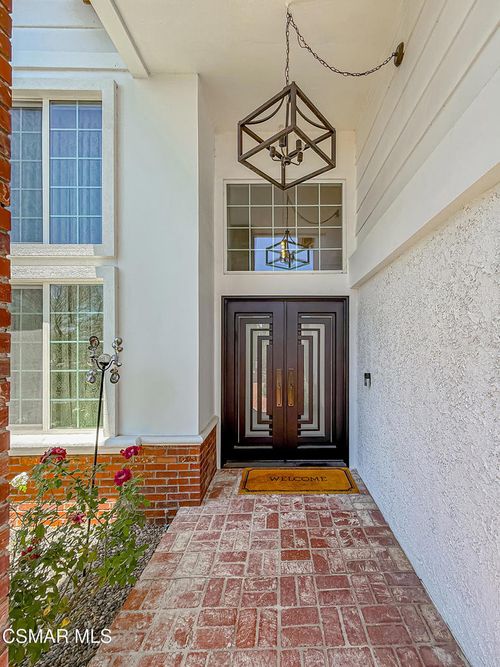2111 Peak Pl, Thousand Oaks, CA, 91362-4667 | Card Image