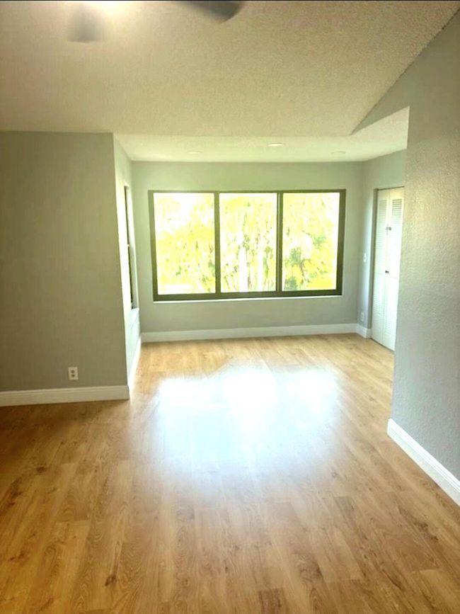 APT-9211 - 2900 S University Dr, Condo with 2 bedrooms, 2 bathrooms and null parking in Davie FL | Image 5