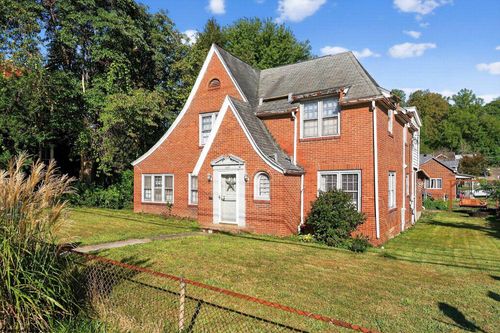 822 Hood Ave, Shinnston, WV, 26431-1394 | Card Image