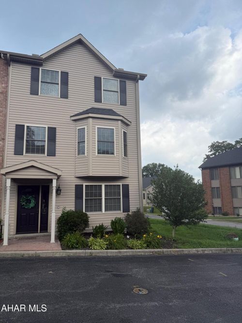 102 Beckman Dr, Altoona, PA, 16602-2964 | Card Image
