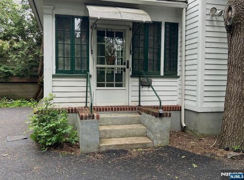 25 Monroe St, Ridgewood, NJ, 07450-3016 | Card Image